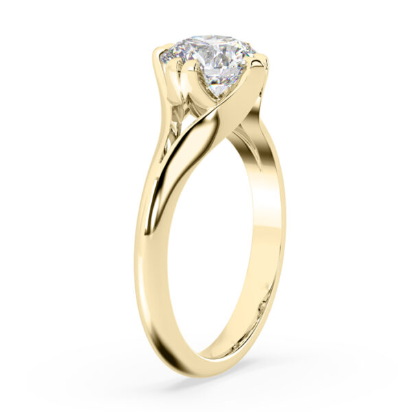 Round Diamond Split Band Rotated Double Claw Ring 3