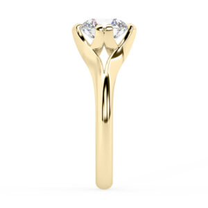 Round Diamond Split Band Rotated Double Claw Ring 4