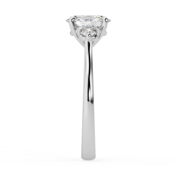 Oval diamond three stone round side ring 4